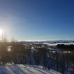 Skinnarbu 3* Sneiselii